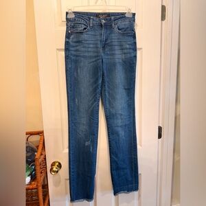 Judy Blue Jeans - Boyfriend Fit, Mild Distressing, Frayed Hem.  Size 3/26